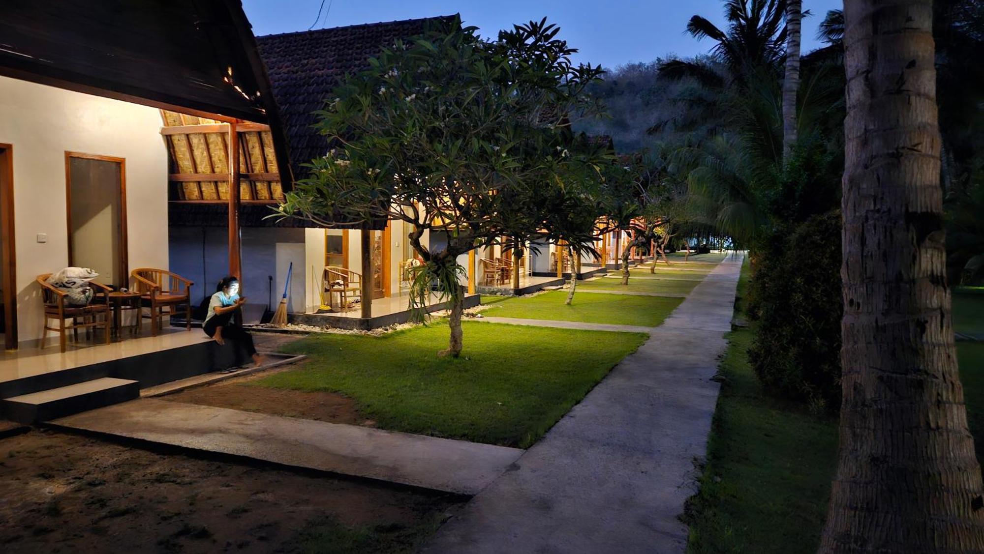 The Tinsi Otel Toyapakeh Dış mekan fotoğraf