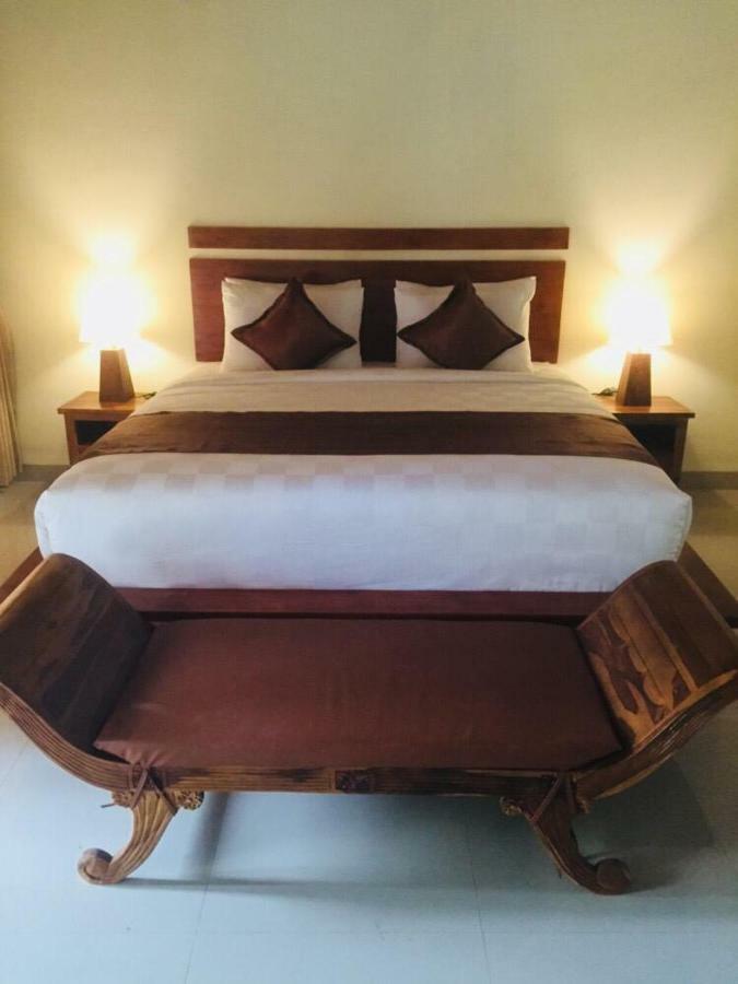 The Tinsi Otel Toyapakeh Dış mekan fotoğraf